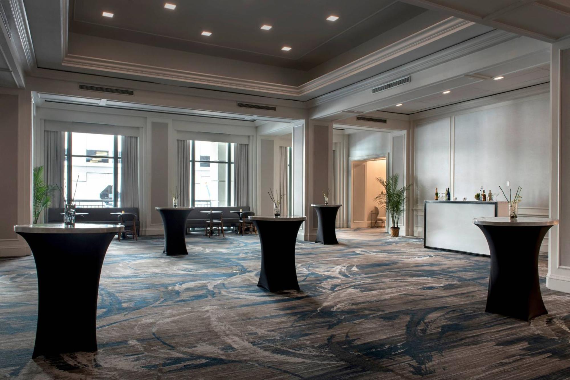 Waterside Marriott Hotel 3*